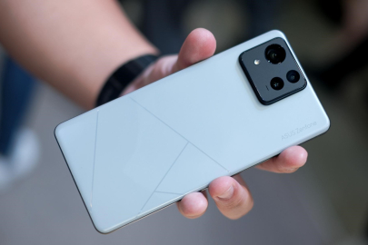 ASUS Zenfone 12 Ultra tanıtıldı!